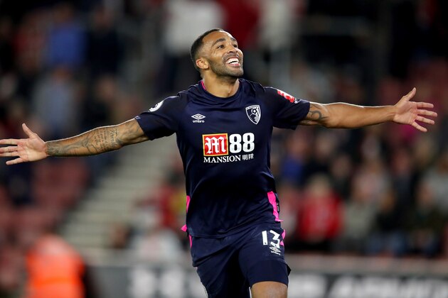 SOUTHAMPTON, ENGLAND - SEPTEMBER 20: Callum Wilson of AFC Bournemouth celebrates after scoring his team's third goal during the Premier League match between Southampton FC and AFC Bournemouth at St Mary's Stadium on September 20, 2019 in Southampton, United Kingdom. (Photo by Alex Pantling/Getty Images)