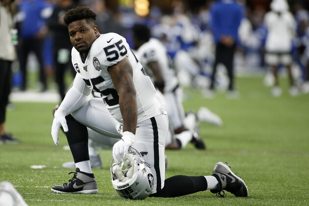 INDIANAPOLIS, INDIANA - SEPTEMBER 29: Vontaze Burfict #55 of the Oakland Raiders on the filed before the game against the Indianapolis Colts at Lucas Oil Stadium on September 29, 2019 in Indianapolis, Indiana. (Photo by Justin Casterline/Getty Images)