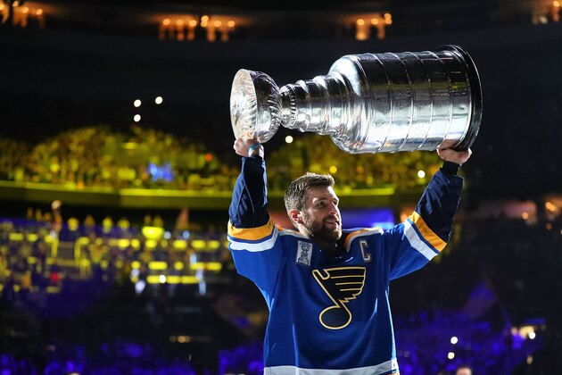 ST LOUIS, MO - OCTOBER 02: Alex Pietrangelo #27 of the St. Louis Blues shows off the Stanley Cup prior to playing against the Washington Capitals at Enterprise Center on October 2, 2019 in St Louis, Missouri. (Photo by Dilip Vishwanat/Getty Images)