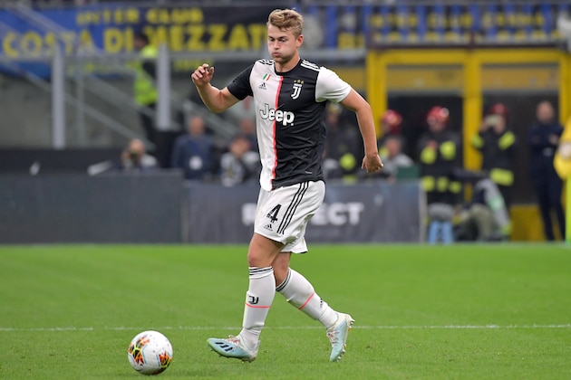 MILAN, ITALY - OCTOBER 6: Matthijs de Ligt of Juventus  during the Italian Serie A   match between Internazionale v Juventus at the San Siro on October 6, 2019 in Milan Italy (Photo by Mattia Ozbot/Soccrates/Getty Images)