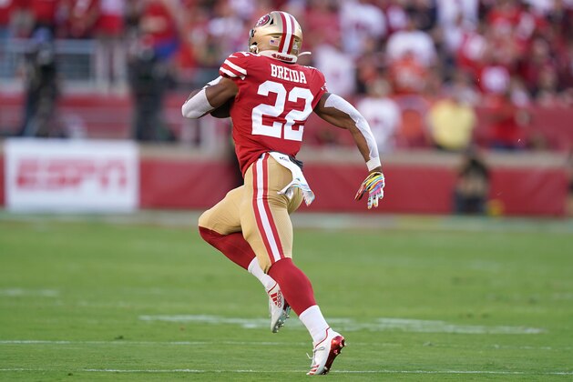 SANTA CLARA, CALIFORNIA - OCTOBER 07: Matt Breida #22 of the San Francisco 49ers carries the ball for a 83-yard touchdown run against the Cleveland Browns during the first quarter of an NFL football game at Levi's Stadium on October 07, 2019 in Santa Clara, California. (Photo by Thearon W. Henderson/Getty Images)