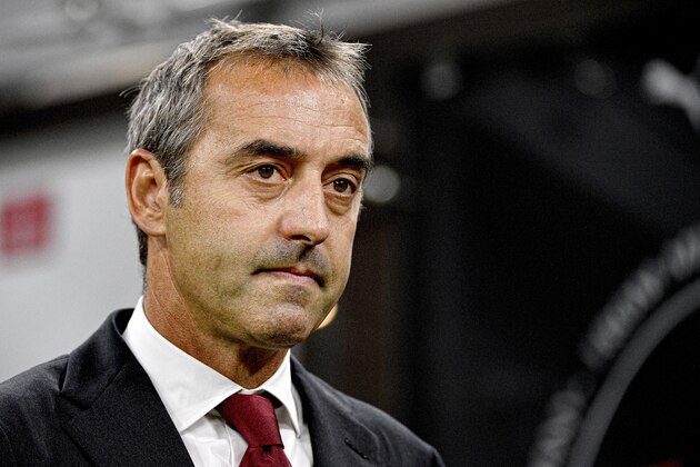 MILAN, ITALY - SEPTEMBER 29: coach Marco Giampaolo of AC Milan  during the Italian Serie A   match between AC Milan v Fiorentina at the San Siro on September 29, 2019 in Milan Italy (Photo by Mattia Ozbot/Soccrates/Getty Images)
