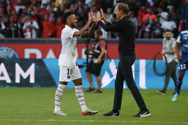 PARIS, FRANCE - SEPTEMBER 14:  Neymar Jr #10 of Paris Saint-Germain celebrate the victory with head coach Thomas Tuchel during the Ligue 1 match between Paris Saint-Germain and RC Strasbourg at Parc des Princes on September 14, 2019 in Paris, France.  (Photo by Xavier Laine/Getty Images)