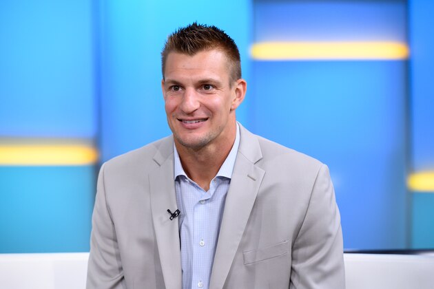 NEW YORK, NEW YORK - SEPTEMBER 10: Rob Gronkowski visits
