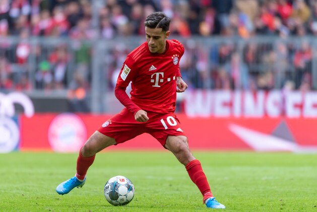 MUNICH, GERMANY - OCTOBER 05: Philippe Coutinho of FC Bayern Muenchen controls the ball during the Bundesliga match between FC Bayern Muenchen and TSG 1899 Hoffenheim at Allianz Arena on October 5, 2019 in Munich, Germany. (Photo by TF-Images/Getty Images)