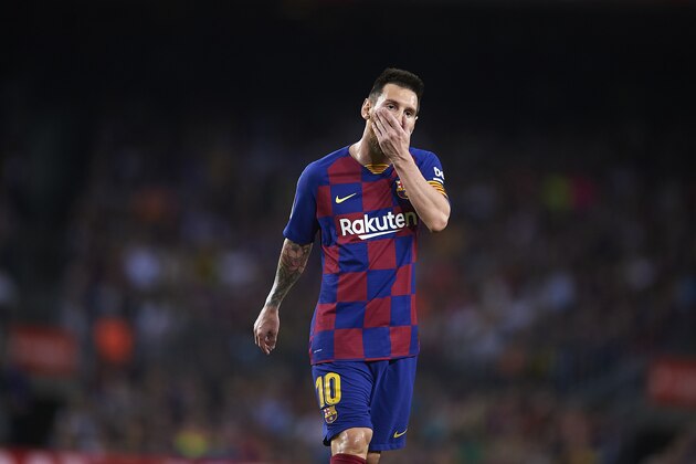 BARCELONA, SPAIN - OCTOBER 06: Lionel Messi of FC Barcelona looks on during the Liga match between FC Barcelona and Sevilla FC at Camp Nou on October 06, 2019 in Barcelona, Spain. (Photo by Aitor Alcalde/Getty Images)