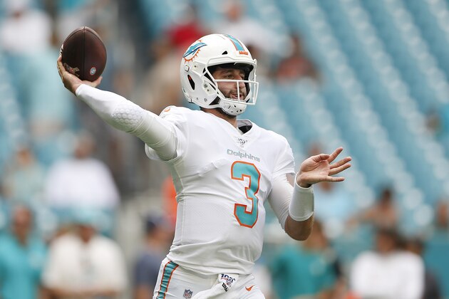 MIAMI, FLORIDA - SEPTEMBER 29:  Josh Rosen #3 of the Miami Dolphins warms up prior to the game between the Miami Dolphins and the Los Angeles Chargers at Hard Rock Stadium on September 29, 2019 in Miami, Florida. (Photo by Michael Reaves/Getty Images)