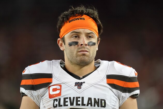SANTA CLARA, CALIFORNIA - OCTOBER 07: Baker Mayfield #6 of the Cleveland Browns looks on from the sidelines against the San Francisco 49ers during the third quarter of an NFL football game at Levi's Stadium on October 07, 2019 in Santa Clara, California. (Photo by Thearon W. Henderson/Getty Images)