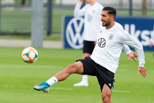 BOCHUM, GERMANY - SEPTEMBER 28: Emre Can of Germany controls the ball during a training session at BVB-Trainingsgelaende on October 7, 2019 in Dortmund, Germany. Germany will play against Argentina in an international friendly match on October 9, 2019 in Dortmund. (Photo by TF-Images/Getty Images)