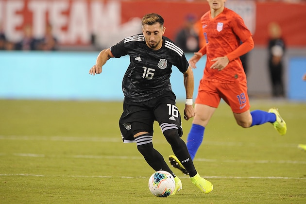 EAST RUTHERFORD, NJ - SEPTEMBER 6: Hector Herrera #16 of Mexico kicks the ball during a game between Mexico and USMNT at MetLife Stadium on September 6, 2019 in East Rutherford, New Jersey. (Photo by Jose Argueta/ISI Photos/Getty Images).