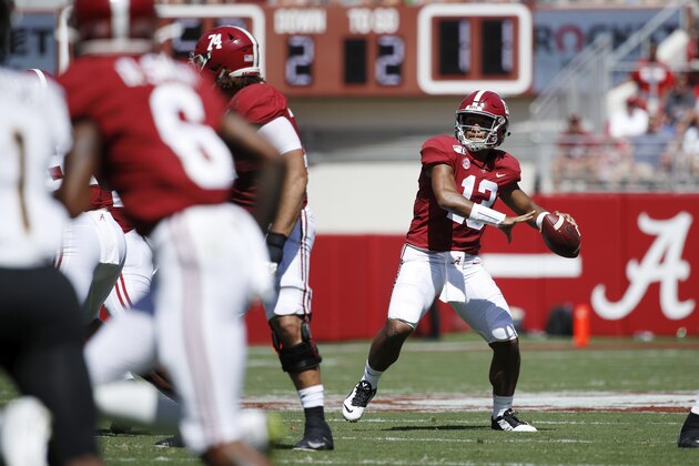 TUSCALOOSA, AL - SEPTEMBER 21: Tua Tagovailoa #13 of the Alabama Crimson Tide throws a pass in the second quarter against the Southern Mississippi Golden Eagles at Bryant-Denny Stadium on September 21, 2019 in Tuscaloosa, Alabama. Alabama defeated Southern Miss 49-7. (Photo by Joe Robbins/Getty Images)