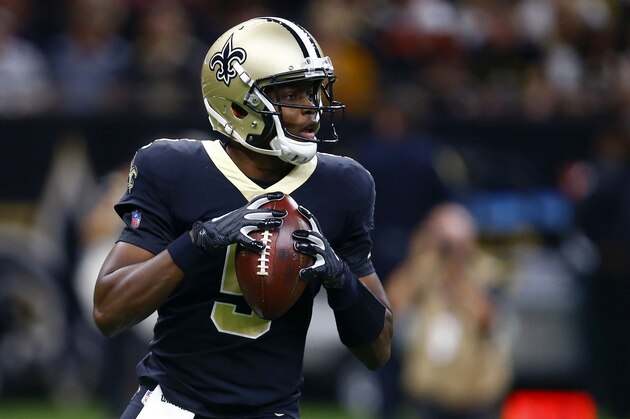 Teddy Bridgewater, quarterback de los Saints de Nueva Orleáns, se prepara para lanzar un pase en el encuentro ante los Buccaneers de Tampa Bay, el domingo 6 de octubre de 2019 (AP Foto/Butch Dill)