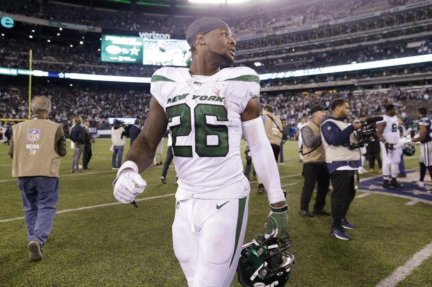 New York Jets' Le'Veon Bell leaves the field after an NFL football game against the Dallas Cowboys, Sunday, Oct. 13, 2019, in East Rutherford, N.J. The Jets defeated the Cowboys 24-22. (AP Photo/Adam Hunger)