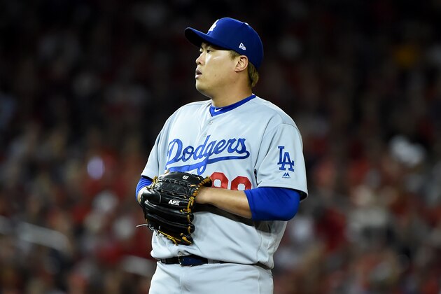 WASHINGTON, DC - OCTOBER 06: Hyun-Jin Ryu #99 of the Los Angeles Dodgers pitches against the Washington Nationals in game three of the National League Division Series at Nationals Park on October 6, 2019 in Washington, DC. (Photo by Will Newton/Getty Images)