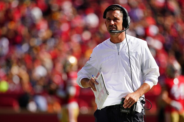 SANTA CLARA, CALIFORNIA - SEPTEMBER 22: Head coach Kyle Shanahan of the San Francisco 49ers walks down the sidelines during the second half against the Pittsburgh Steelers at Levi's Stadium on September 22, 2019 in Santa Clara, California. (Photo by Daniel Shirey/Getty Images)