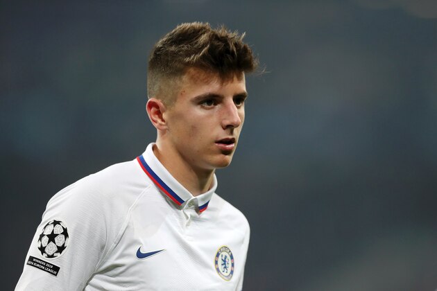 LILLE, FRANCE - OCTOBER 02: Mason Mount of Chelsea looks on during the UEFA Champions League group H match between Lille OSC and Chelsea FC at Stade Pierre Mauroy on October 02, 2019 in Lille, France. (Photo by Naomi Baker/Getty Images)
