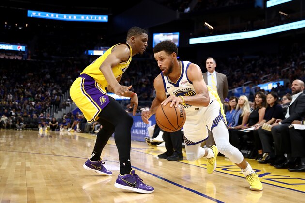 SAN FRANCISCO, CALIFORNIA - OCTOBER 18:  Stephen Curry #30 of the Golden State Warriors drives on Zach Norvell Jr. #21of the Los Angeles Lakers at Chase Center on October 18, 2019 in San Francisco, California. NOTE TO USER: User expressly acknowledges and agrees that, by downloading and or using this photograph, User is consenting to the terms and conditions of the Getty Images License Agreement. (Photo by Ezra Shaw/Getty Images)