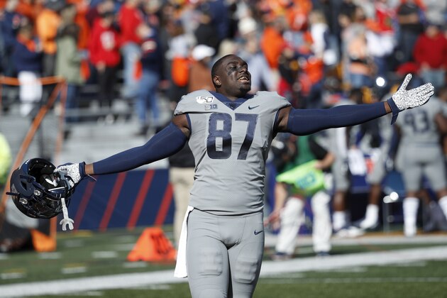 CHAMPAIGN, IL - OCTOBER 19: Daniel Barker #87 of the Illinois Fighting Illini reacts as he takes the field against the Wisconsin Badgers before the game at Memorial Stadium on October 19, 2019 in Champaign, Illinois. (Photo by Joe Robbins/Getty Images)