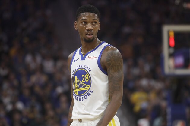 Golden State Warriors forward Alfonzo McKinnie (28) against the Los Angeles Lakers during a preseason NBA basketball game in San Francisco, Saturday, Oct. 5, 2019. (AP Photo/Jeff Chiu)