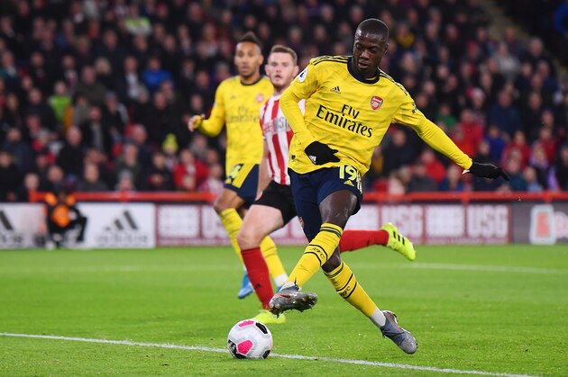 SHEFFIELD, ENGLAND - OCTOBER 21:   Nicolas Pepe of Arsenal shoots wide during the Premier League match between Sheffield United and Arsenal FC at Bramall Lane on October 21, 2019 in Sheffield, United Kingdom. (Photo by Laurence Griffiths/Getty Images)