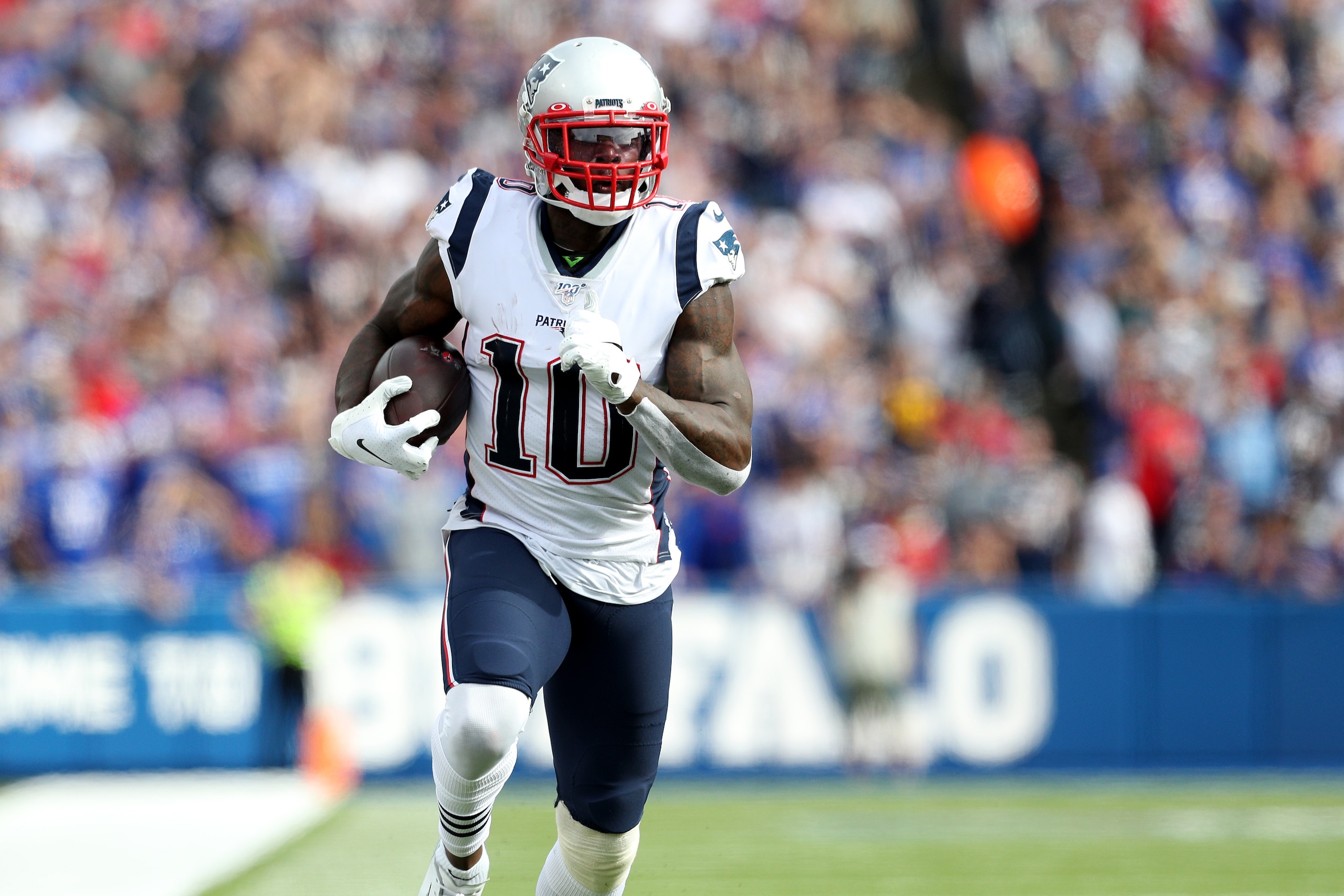 ORCHARD PARK, NEW YORK - SEPTEMBER 29: Josh Gordon #10 of the New England Patriots runs with the ball during the third quarter of a game against the Buffalo Bills at New Era Field on September 29, 2019 in Orchard Park, New York. (Photo by Bryan M. Bennett/Getty Images)