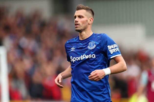BURNLEY, ENGLAND - OCTOBER 05: Morgan Schneiderlin of Everton during the Premier League match between Burnley FC and Everton FC at Turf Moor on October 5, 2019 in Burnley, United Kingdom. (Photo by James Williamson - AMA/Getty Images)