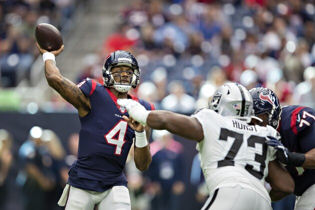HOUSTON, TX - OCTOBER 27:  Deshaun Watson #4 of the Houston Texans throws a pass during a game against the Oakland Raiders at NRG Stadium on October 27, 2019 in Houston, Texas.   (Photo by Wesley Hitt/Getty Images)