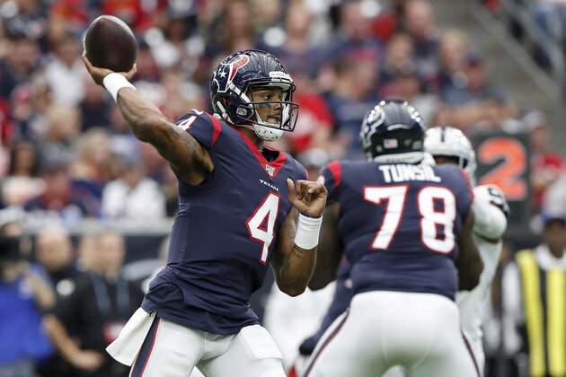 HOUSTON, TX - OCTOBER 27:  Deshaun Watson #4 of the Houston Texans throws a pass in the first half against the Oakland Raiders at NRG Stadium on October 27, 2019 in Houston, Texas.  (Photo by Tim Warner/Getty Images)
