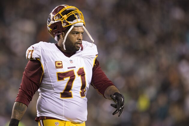 PHILADELPHIA, PA - DECEMBER 26: Trent Williams #71 of the Washington Redskins walks off the field at the end of the first half against the Philadelphia Eagles on December 26, 2015 at Lincoln Financial Field in Philadelphia, Pennsylvania.  (Photo by Mitchell Leff/Getty Images)