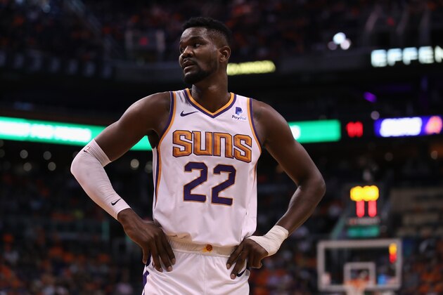 PHOENIX, ARIZONA - OCTOBER 23: Deandre Ayton #22 of the Phoenix Suns during the second half of the NBA game against the Sacramento Kings at Talking Stick Resort Arena on October 23, 2019 in Phoenix, Arizona. The Suns defeated the Kings 124-95. NOTE TO USER: User expressly acknowledges and agrees that, by downloading and/or using this photograph, user is consenting to the terms and conditions of the Getty Images License Agreement (Photo by Christian Petersen/Getty Images)