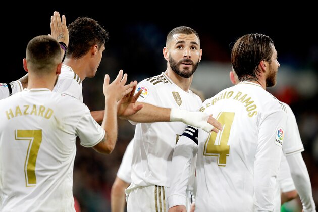 MADRID, SPAIN - OCTOBER 30: (L-R) Hazard of Real Madrid, Raphael Varane of Real Madrid, Karim Benzema of Real Madrid, Sergio Ramos of Real Madrid  during the La Liga Santander  match between Real Madrid v Leganes at the Santiago Bernabeu on October 30, 2019 in Madrid Spain (Photo by David S. Bustamante/Soccrates/Getty Images)