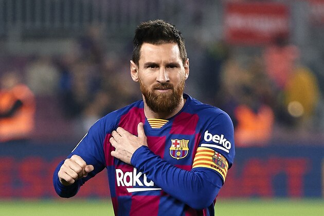 BARCELONA, SPAIN - OCTOBER 29: Lionel Messi of FC Barcelona looks on during the Liga match between FC Barcelona and Real Valladolid CF at Camp Nou on October 29, 2019 in Barcelona, Spain. (Photo by Quality Sport Images/Getty Images)