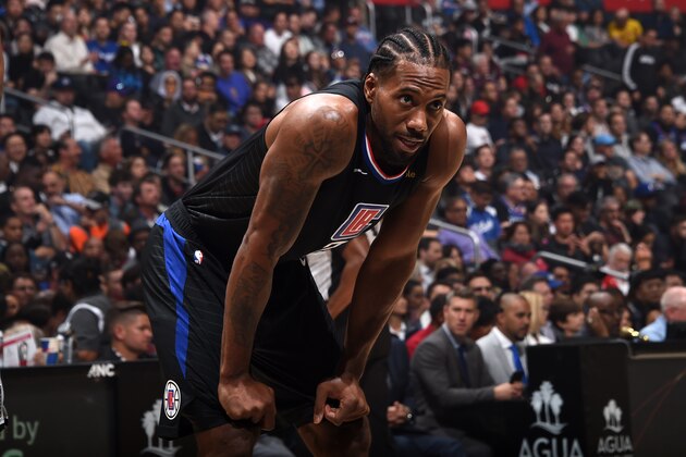 LOS ANGELES, CA - OCTOBER 31: Kawhi Leonard #2 of the LA Clippers looks on during a game against the San Antonio Spurs on October 31, 2019 at STAPLES Center in Los Angeles, California. NOTE TO USER: User expressly acknowledges and agrees that, by downloading and/or using this Photograph, user is consenting to the terms and conditions of the Getty Images License Agreement. Mandatory Copyright Notice: Copyright 2019 NBAE (Photo by Adam Pantozzi/NBAE via Getty Images)