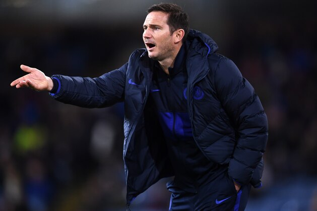 BURNLEY, ENGLAND - OCTOBER 26: Frank Lampard, Manager  of Chelsea gives instructions during the Premier League match between Burnley FC and Chelsea FC at Turf Moor on October 26, 2019 in Burnley, United Kingdom. (Photo by Laurence Griffiths/Getty Images)