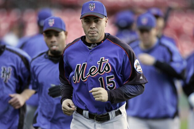New York Mets Carlos Beltran (15) warms up with teammates during batting practice before Game 3 of basball's National League Championship Series against the St. Louis Cardinals Saturday, Oct. 14, 2006, in St. Louis. (AP Photo/Charles Krupa)