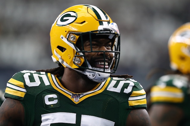 ARLINGTON, TEXAS - OCTOBER 06: Za'Darius Smith #55 of the Green Bay Packers warms up prior to their game against the Dallas Cowboys at AT&T Stadium on October 06, 2019 in Arlington, Texas. (Photo by Ronald Martinez/Getty Images)