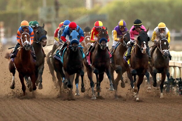 ARCADIA, CALIFORNIA - NOVEMBER 02:  The field compete during the Breeders' Cup Classic race at Santa Anita Park on November 02, 2019 in Arcadia, California. (Photo by Sean M. Haffey/Getty Images)