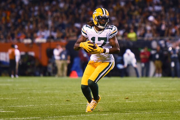 CHICAGO, ILLINOIS - SEPTEMBER 05:  Davante Adams #17 of the Green Bay Packers runs for yards during a game against the Chicago Bears at Soldier Field on September 05, 2019 in Chicago, Illinois. (Photo by Stacy Revere/Getty Images)