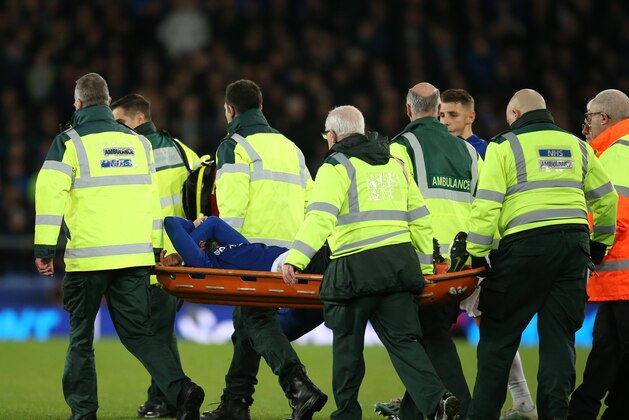 LIVERPOOL, ENGLAND - NOVEMBER 03: Andre Gomes of Everton is stretchered off after picking up an injury during the Premier League match between Everton FC and Tottenham Hotspur at Goodison Park on November 03, 2019 in Liverpool, United Kingdom. (Photo by Jan Kruger/Getty Images)