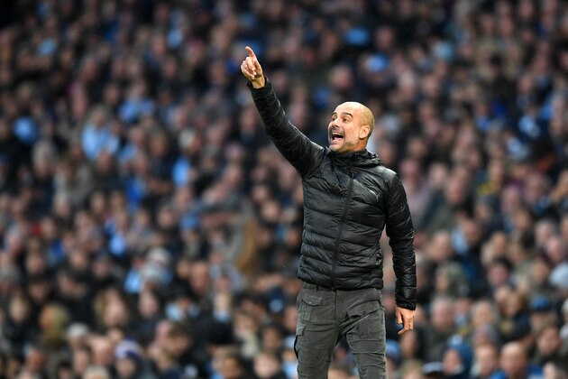 MANCHESTER, ENGLAND - NOVEMBER 02: Pep Guardiola, Manager of Manchester City gives his team instructions  during the Premier League match between Manchester City and Southampton FC at Etihad Stadium on November 02, 2019 in Manchester, United Kingdom. (Photo by Michael Regan/Getty Images)