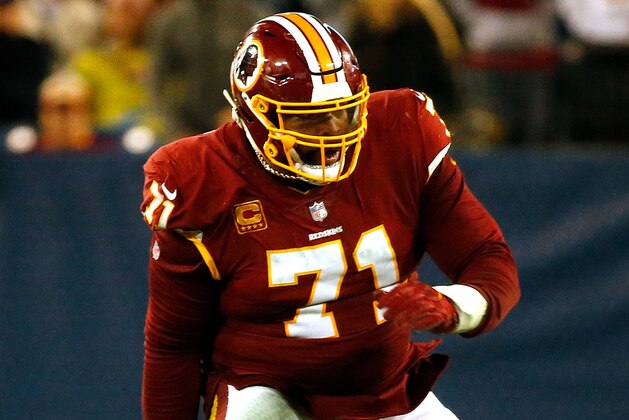 NASHVILLE, TN - DECEMBER 22:  Trent Williams #71 of the Washington Redskins plays against the Tennessee Titans at Nissan Stadium on December 22, 2018 in Nashville, Tennessee.  (Photo by Frederick Breedon/Getty Images)