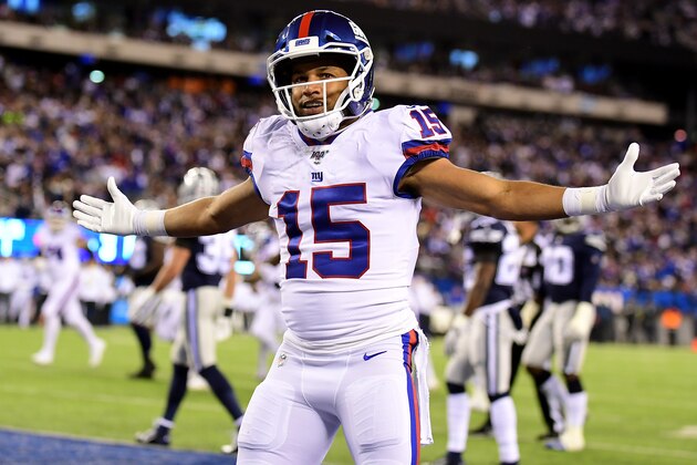 EAST RUTHERFORD, NEW JERSEY - NOVEMBER 04: Golden Tate #15 celebrates his one-handed catch in the second quarter against the Dallas Cowboys at MetLife Stadium on November 04, 2019 in East Rutherford, New Jersey. (Photo by Emilee Chinn/Getty Images)