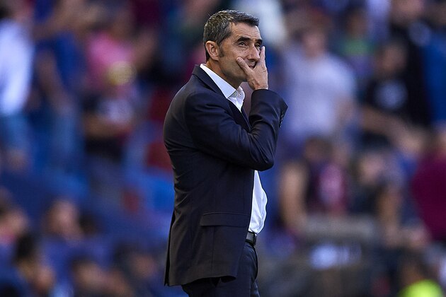VALENCIA, SPAIN - NOVEMBER 02: Ernesto Valverde, head coach of FC Barcelona looks on during the Liga match between Levante UD  and FC Barcelona at Ciutat de Valencia on November 02, 2019 in Valencia, Spain. (Photo by Quality Sport Images/Getty Images)