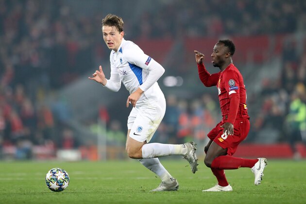 LIVERPOOL, ENGLAND - NOVEMBER 05: Sander Berge of KRC Genk challenges for the ball with Naby Keita of Liverpool  during the UEFA Champions League group E match between Liverpool FC and KRC Genk at Anfield on November 05, 2019 in Liverpool, United Kingdom. (Photo by Alex Pantling/Getty Images)