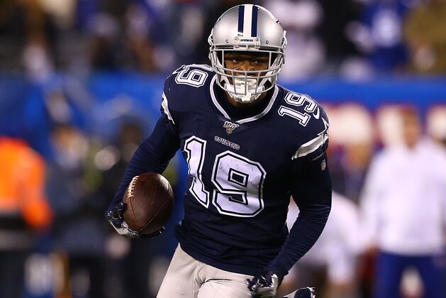 EAST RUTHERFORD, NEW JERSEY - NOVEMBER 04:  Amari Cooper #19 of the Dallas Cowboys in action against the New York Giants at MetLife Stadium on November 04, 2019 in East Rutherford, New Jersey.Dallas Cowboys defeated New York Giants 37-18. (Photo by Mike Stobe/Getty Images)