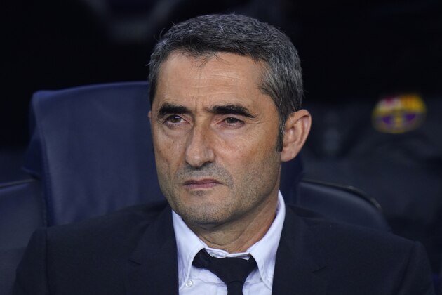 BARCELONA, SPAIN - NOVEMBER 05: Ernesto Valverde, Manager of Barcelona looks on prior the game during the UEFA Champions League group F match between FC Barcelona and Slavia Praha at Camp Nou on November 05, 2019 in Barcelona, Spain. (Photo by Quality Sport Images/Getty Images)
