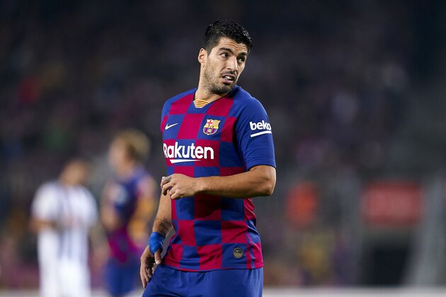 BARCELONA, SPAIN - OCTOBER 29: Luis Suarez of FC Barcelona looks on during the Liga match between FC Barcelona and Real Valladolid CF at Camp Nou on October 29, 2019 in Barcelona, Spain. (Photo by Quality Sport Images/Getty Images)