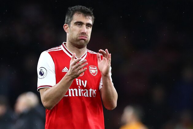 LONDON, ENGLAND - NOVEMBER 02: Sokratis of Arsenal applauds the fans after the Premier League match between Arsenal FC and Wolverhampton Wanderers at Emirates Stadium on November 02, 2019 in London, United Kingdom. (Photo by Chloe Knott - Danehouse/Getty Images)