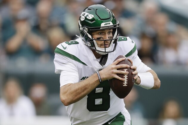 New York Jets quarterback Luke Falk in action during an NFL football game against the Philadelphia Eagles, Sunday, Oct. 6, 2019, in Philadelphia. (AP Photo/Matt Rourke)