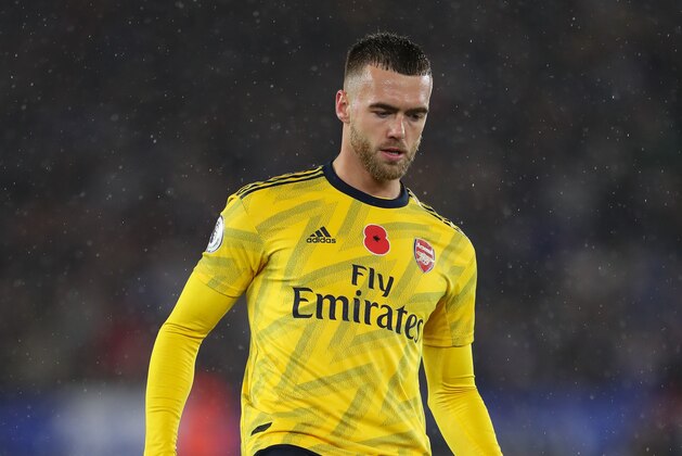 LEICESTER, ENGLAND - NOVEMBER 09: Calum Chambers of Arsenal during the Premier League match between Leicester City and Arsenal FC at The King Power Stadium on November 9, 2019 in Leicester, United Kingdom. (Photo by James Williamson - AMA/Getty Images)